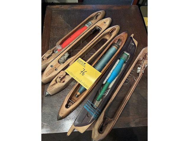 Lot 76 - schietspoelen textiel - weverij, 6 stuks - afbeelding 1 van  1