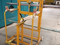 Lot 761 - mobiele hydraulische pers - afbeelding 1 van  4