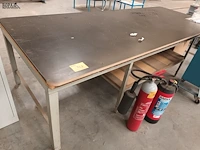 Lot 763 - werktafel - afbeelding 1 van  3