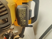 Lot 765 - afkortzaagmachine dewalt - afbeelding 4 van  5