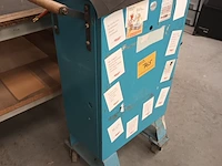Lot 765 - metalen trolley kastje - afbeelding 2 van  3