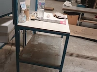Lot 766 - metalen werkpost tafel - afbeelding 3 van  3