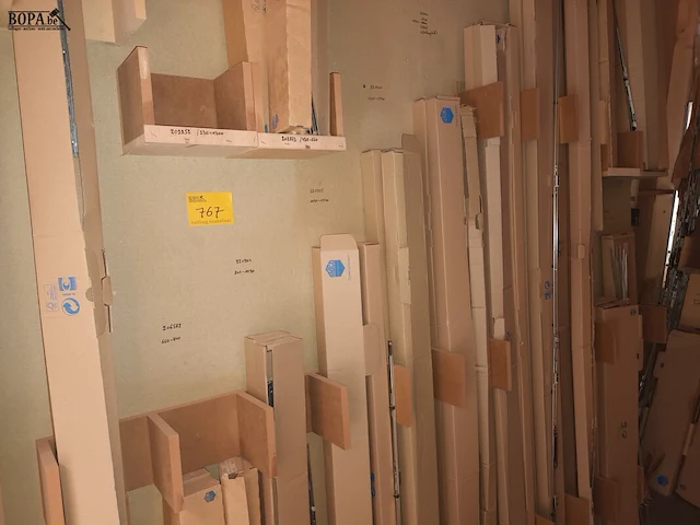 Lot 767 - vergrendeling voor ramen en deuren - afbeelding 1 van  9
