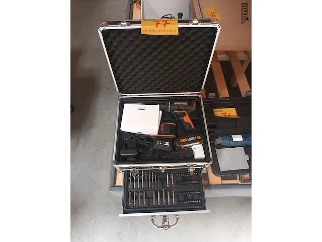 Lot 77 - accu schroefmachine worx - afbeelding 1 van  5