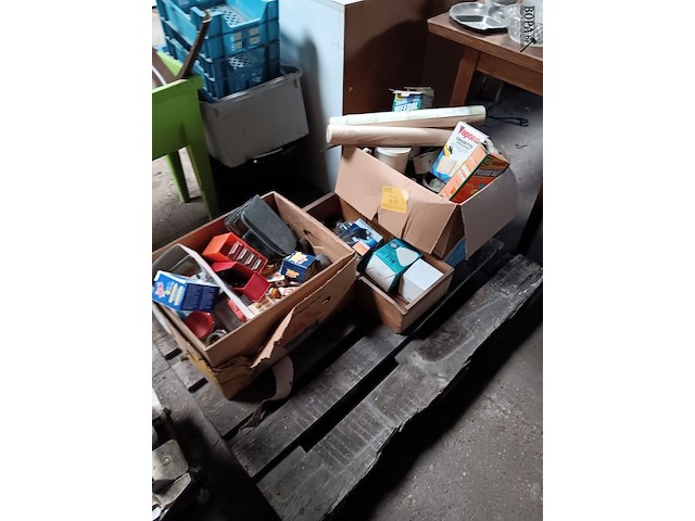 Lot 77 - diversen - afbeelding 1 van  4