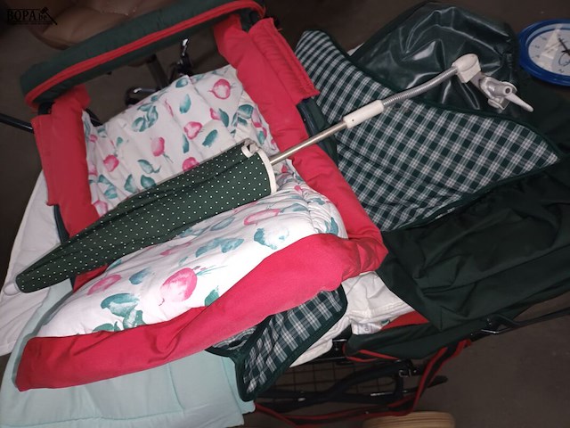 Lot 77 - kinderwagen en sitter - afbeelding 4 van  5