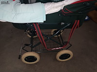 Lot 77 - kinderwagen en sitter - afbeelding 5 van  5