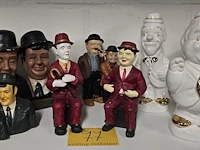 Lot 77 - lotje diverse laurel & hardy beeldjes ong 7 stuks - afbeelding 1 van  4