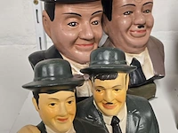 Lot 77 - lotje diverse laurel & hardy beeldjes ong 7 stuks - afbeelding 2 van  4