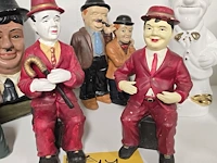 Lot 77 - lotje diverse laurel & hardy beeldjes ong 7 stuks - afbeelding 3 van  4
