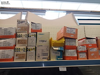 Lot 77 - materiaal voor elektrische installaties - afbeelding 4 van  11