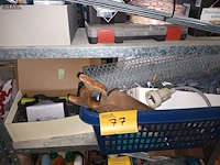 Lot 77 - poets- en werkmateriaal. inhoud rek - afbeelding 3 van  7