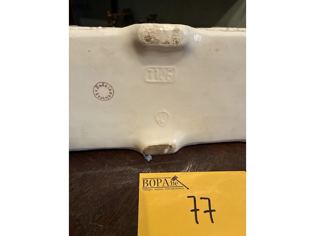 Lot 77 - porcelein gardinière victoriaans - afbeelding 3 van  4