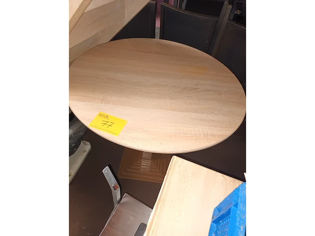 Lot 77 - ronde tafel met bruine metalen voet - afbeelding 3 van  3