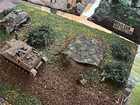 Lot 77 - unieke militaire diorama's handgemaakt 3 stuks en boten - afbeelding 3 van  12