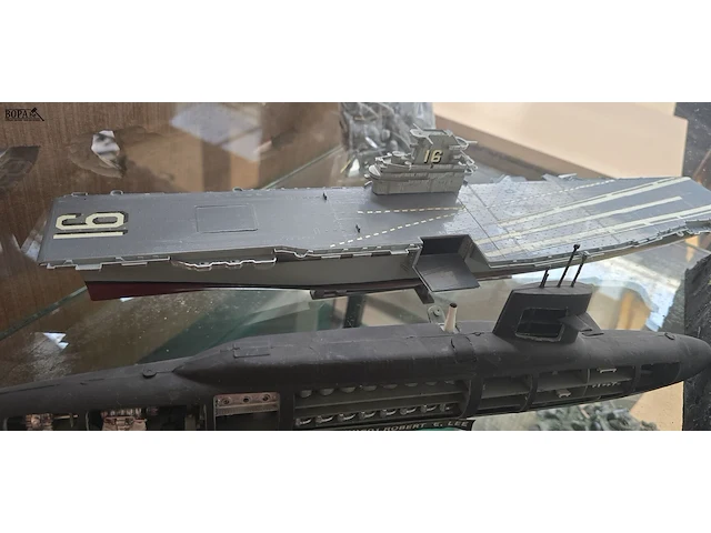 Lot 77 - unieke militaire diorama's handgemaakt 3 stuks en boten - afbeelding 7 van  12