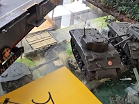 Lot 77 - unieke militaire diorama's handgemaakt 3 stuks en boten - afbeelding 10 van  12