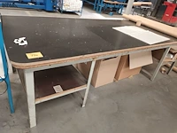 Lot 774 - werktafel - afbeelding 1 van  3