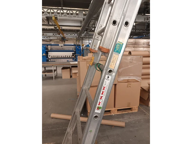 Lot 777 - aluminium ladder - afbeelding 3 van  3