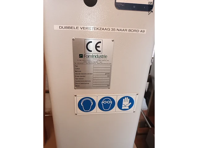Lot 778 - dubbele verstekzaagmachine fomindustrie - afbeelding 3 van  6