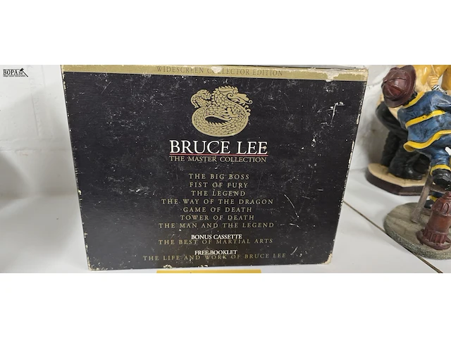 Lot 78 - bruce lee videa box 8 delig - afbeelding 1 van  2