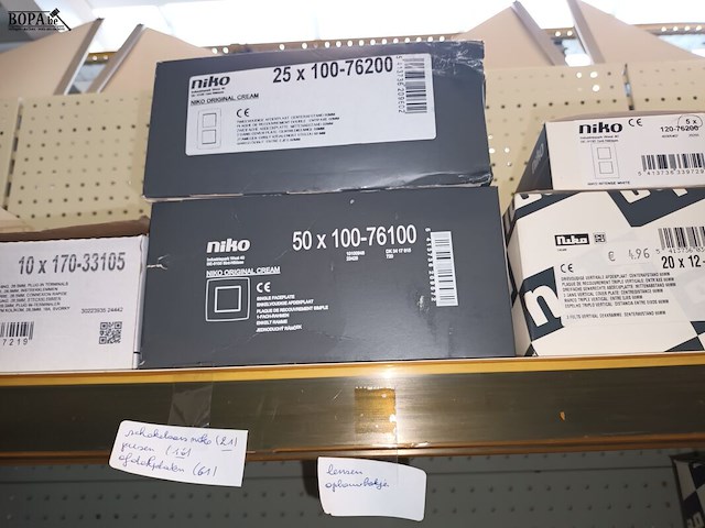 Lot 78 - elektriciteitsmateriaal niko. inhoud rek - afbeelding 2 van  6