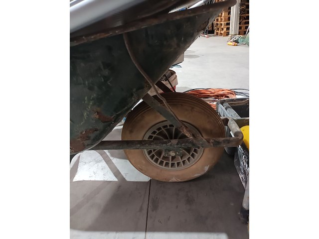 Lot 78 - kruiwagen - afbeelding 2 van  3