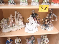 Lot 78 - porseleinen beeldjes. 14 stuks - afbeelding 1 van  7