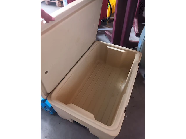 Lot 78 - transportbak en placemats - afbeelding 2 van  5