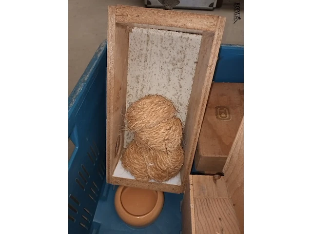 Lot 78 - vogelkastjes - afbeelding 4 van  4