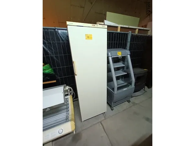 Lot 78 - wijn koelkast siemens sikafrost - afbeelding 1 van  5