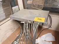 Lot 786 - unifi switch 24 - afbeelding 1 van  3