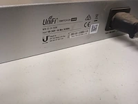 Lot 786 - unifi switch 24 - afbeelding 3 van  3