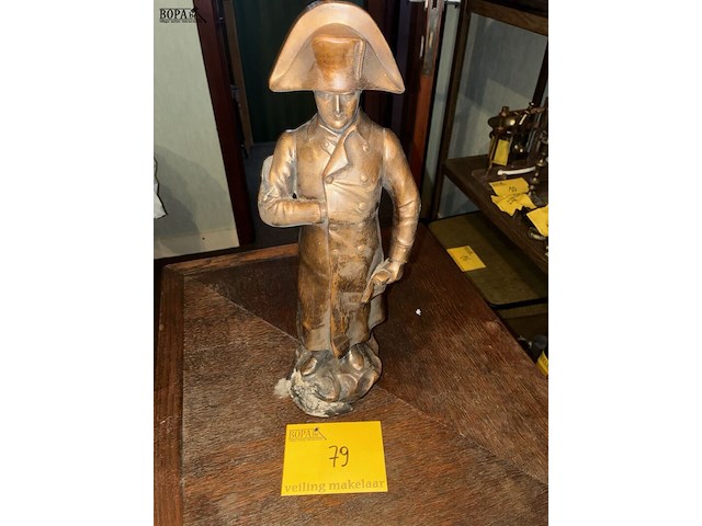 Lot 79 - beeld napoleon in zamac - afbeelding 1 van  4