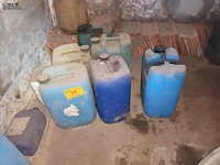 Lot 79 - bidons. 14 stuks - afbeelding 1 van  3