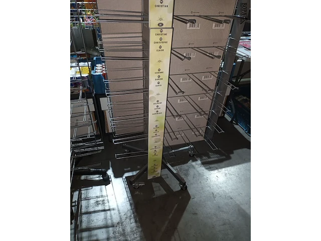 Lot 79 - display molen - afbeelding 2 van  3