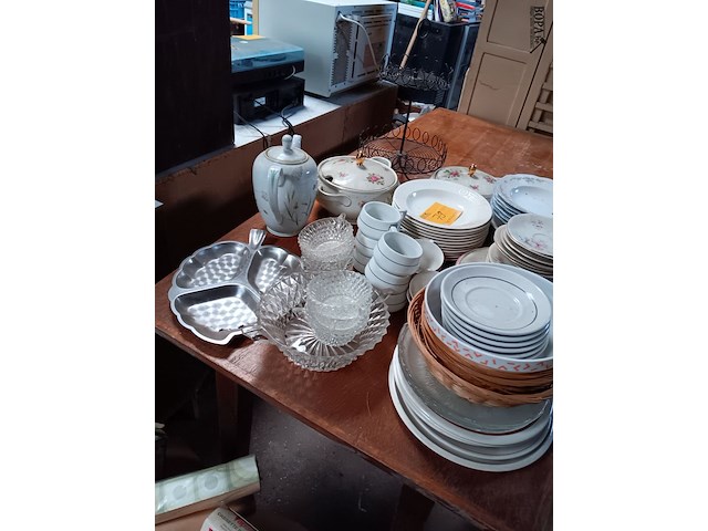 Lot 79 - divers servies - afbeelding 2 van  2