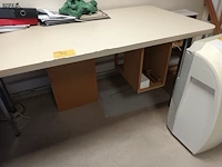 Lot 79 - hoekbureau - afbeelding 4 van  4