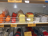 Lot 79 - materiaal voor elektrische installaties - afbeelding 1 van  9