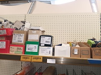 Lot 79 - materiaal voor elektrische installaties - afbeelding 2 van  9