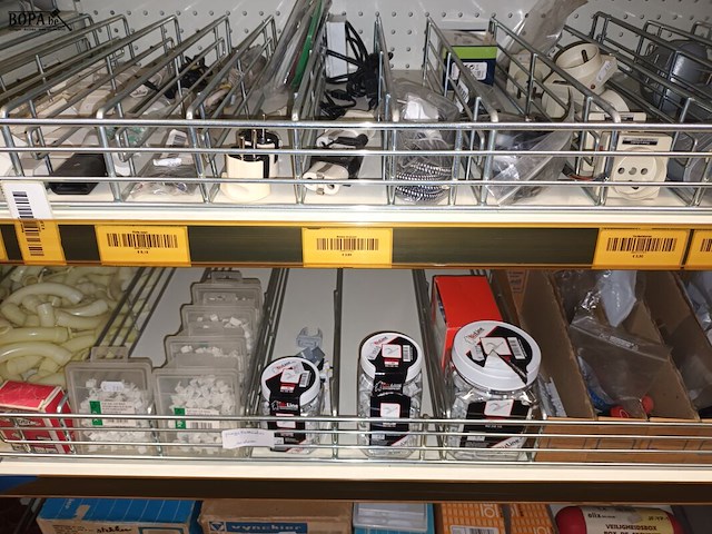 Lot 79 - materiaal voor elektrische installaties - afbeelding 5 van  9