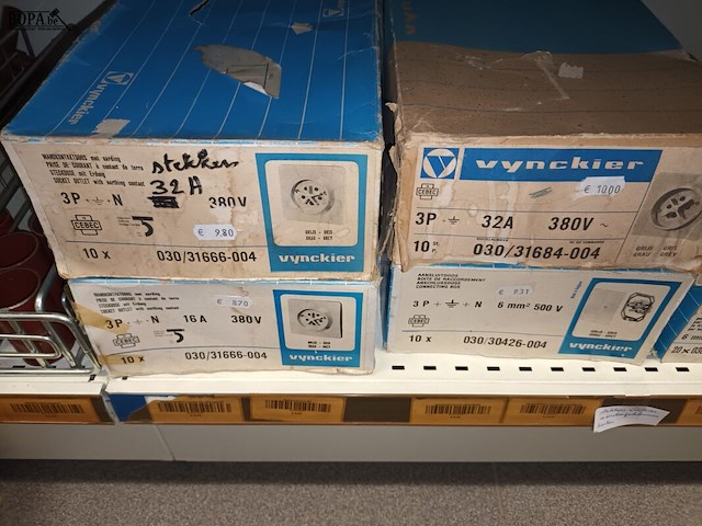 Lot 79 - materiaal voor elektrische installaties - afbeelding 7 van  9