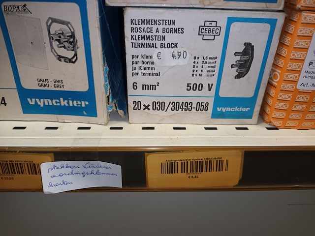 Lot 79 - materiaal voor elektrische installaties - afbeelding 8 van  9