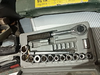 Lot 79 - werkkoffers en handgereedschap - afbeelding 4 van  5