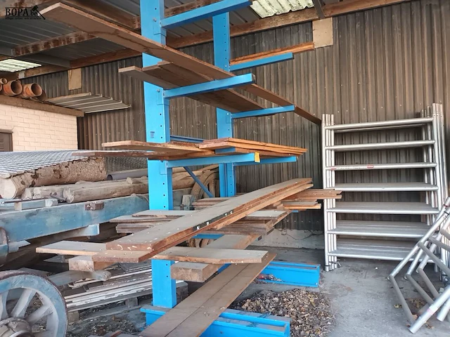 Lot 792 - houten planken - afbeelding 2 van  3