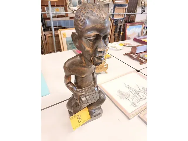 Lot 8 - afrikaans houten beeld - afbeelding 3 van  4
