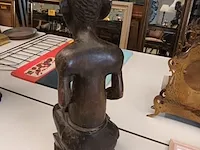 Lot 8 - afrikaans houten beeld - afbeelding 4 van  4