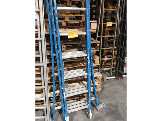 Lot 8 - aluminium ladder - afbeelding 1 van  4