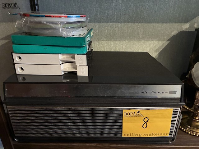 Lot 8 - bandopnemer grundig de luxe met 7 banden - afbeelding 1 van  3