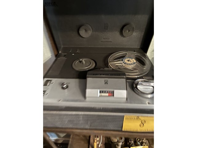 Lot 8 - bandopnemer grundig de luxe met 7 banden - afbeelding 2 van  3